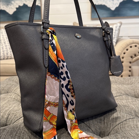 Coach Bag Peyton Zip Top Tote Charcoal Gray Saffiano Leather Tote Bag - Picture 3 of 17